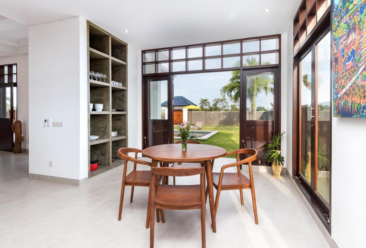 Villa Besakih 5Br, 5 Mins To Beach - Canggu Екстер'єр фото